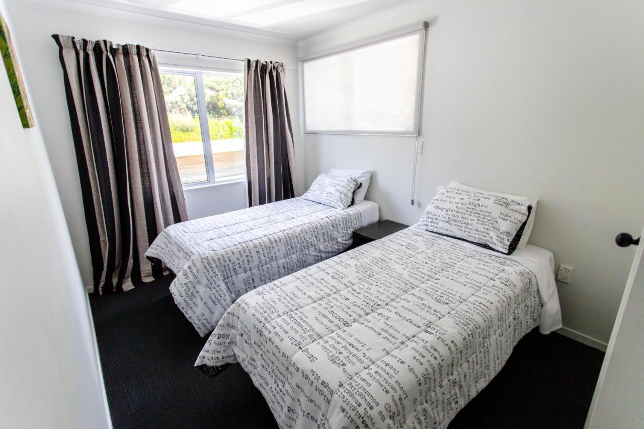 Lottin Point Motel Cape Runaway 外观 照片