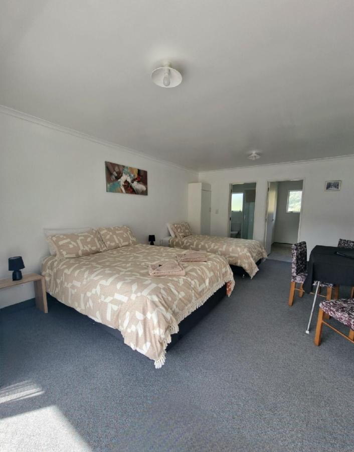Lottin Point Motel Cape Runaway 外观 照片