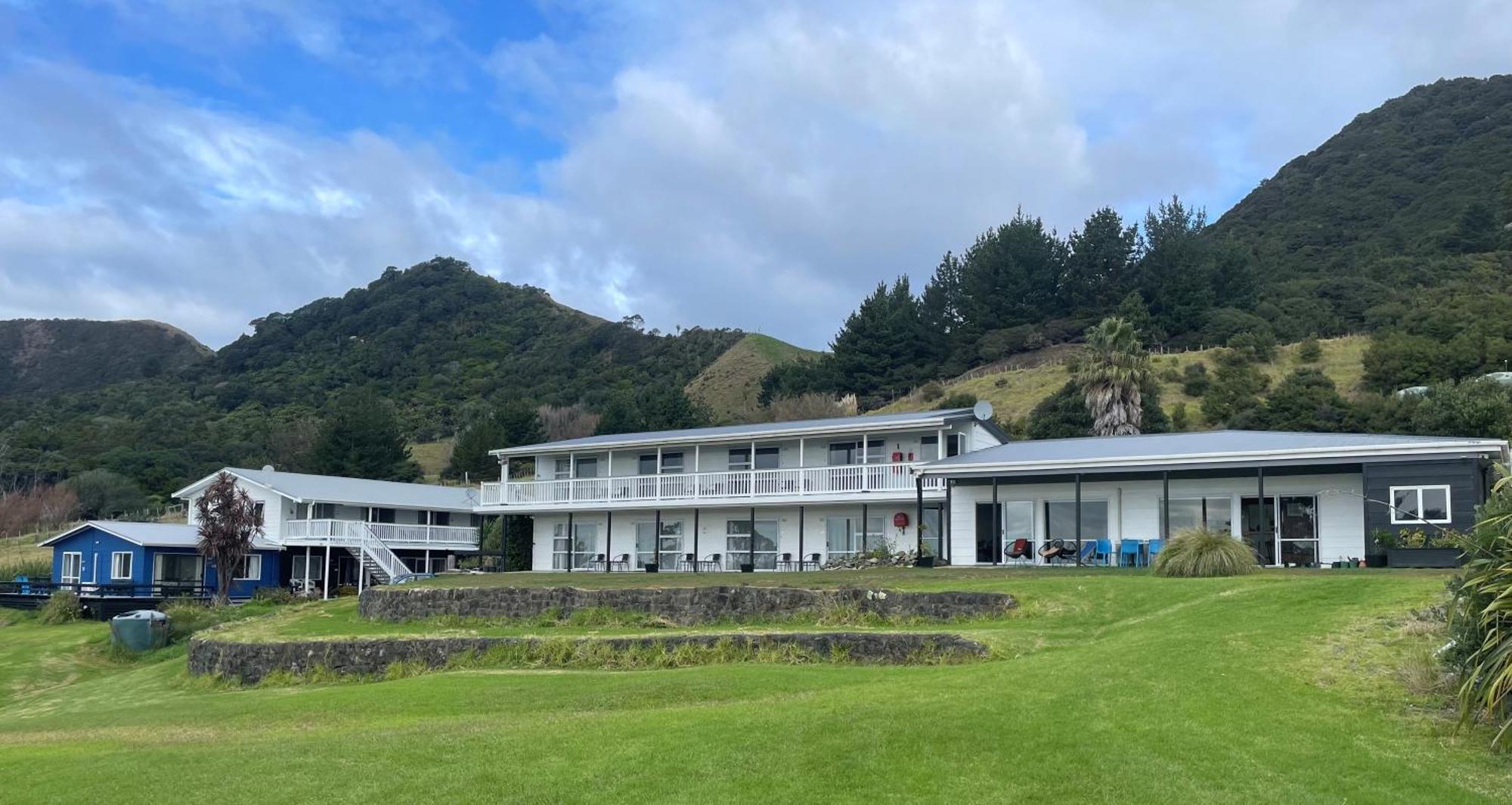 Lottin Point Motel Cape Runaway 外观 照片